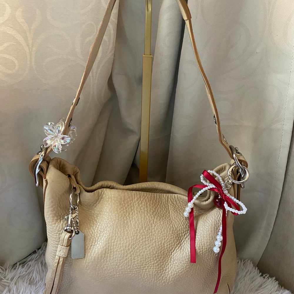 Elegant Cream Shoulder Bag